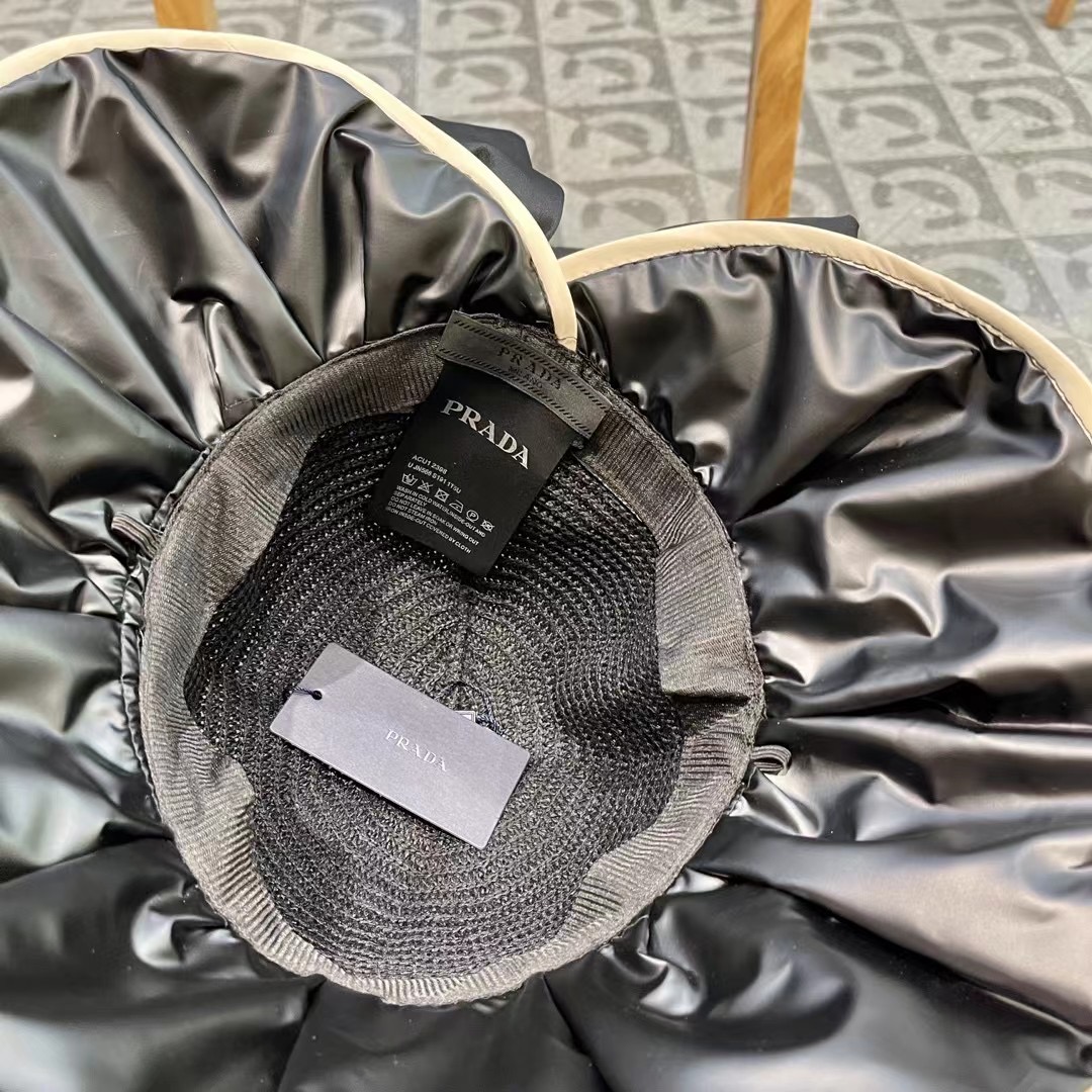  PRADA普拉达 黑胶帽子女款春夏出游防紫外线遮阳防晒帽大檐蝴蝶结渔夫帽太阳帽