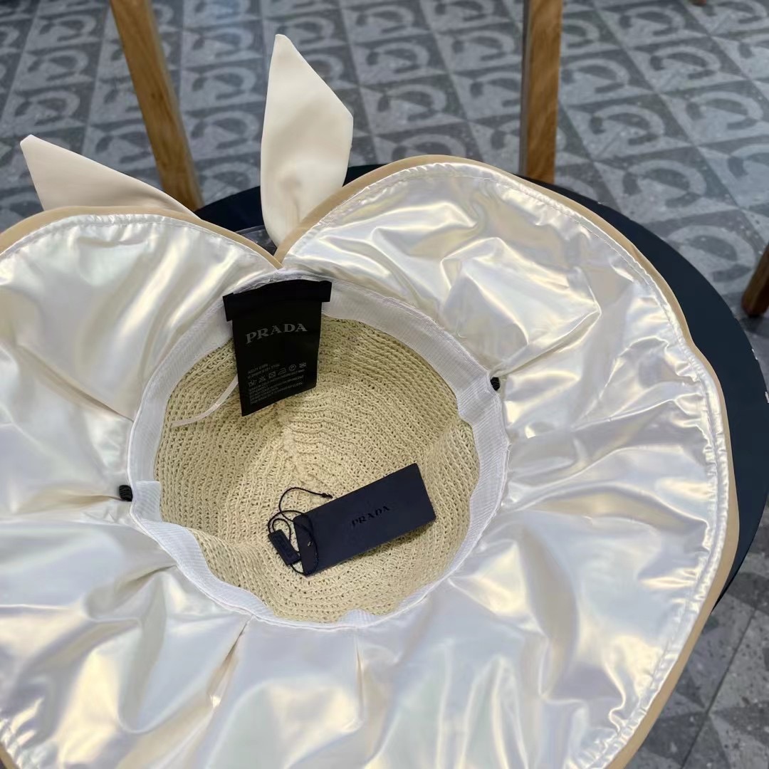  PRADA普拉达 黑胶帽子女款春夏出游防紫外线遮阳防晒帽大檐蝴蝶结渔夫帽太阳帽