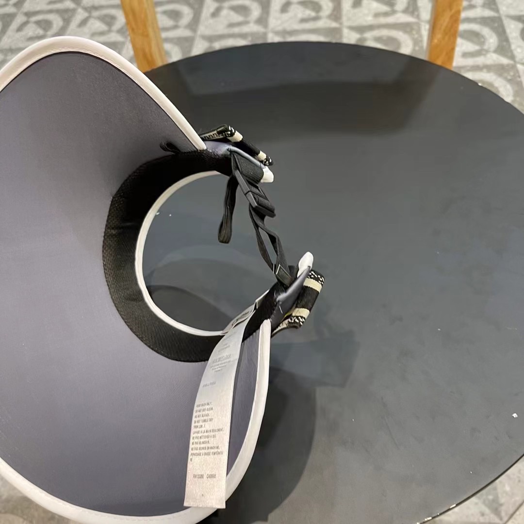 迪奥  春夏超细装饰空顶帽 超🉑空顶系列，颜色妥妥，轻便携带！小仙女🧚人手必备