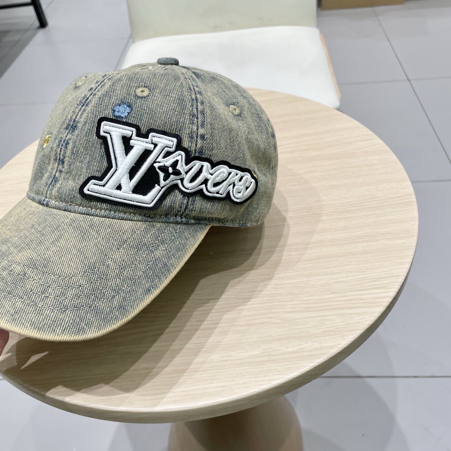 🧢路易威登lv棒球帽 LouisVuitton😍新款重工打造♥️高端大气，百搭款🤗男女通用！
