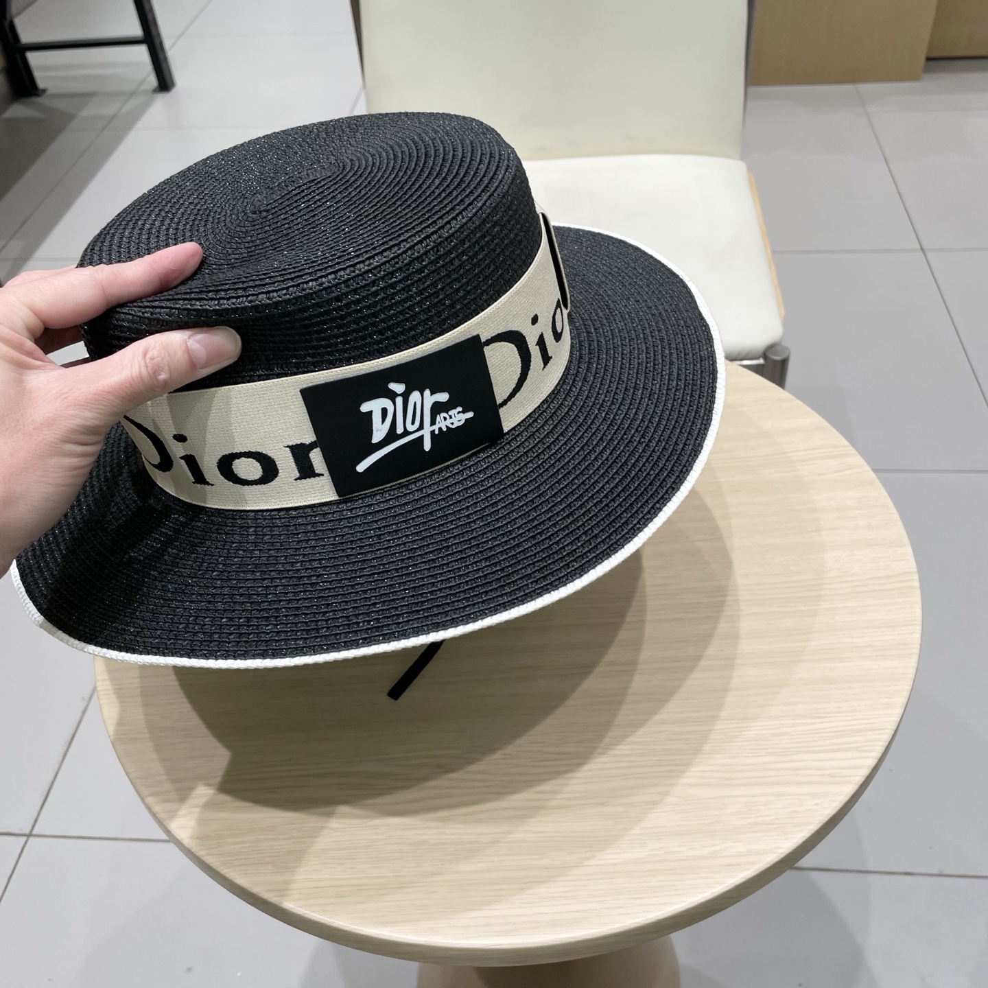 Dior迪奥新款平顶草帽，头围57cm 黑 白卡