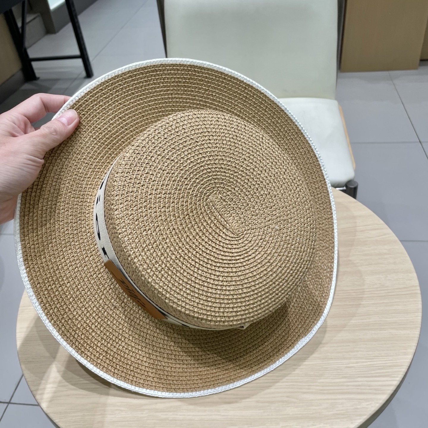 Dior迪奥新款平顶草帽，头围57cm 黑 白卡