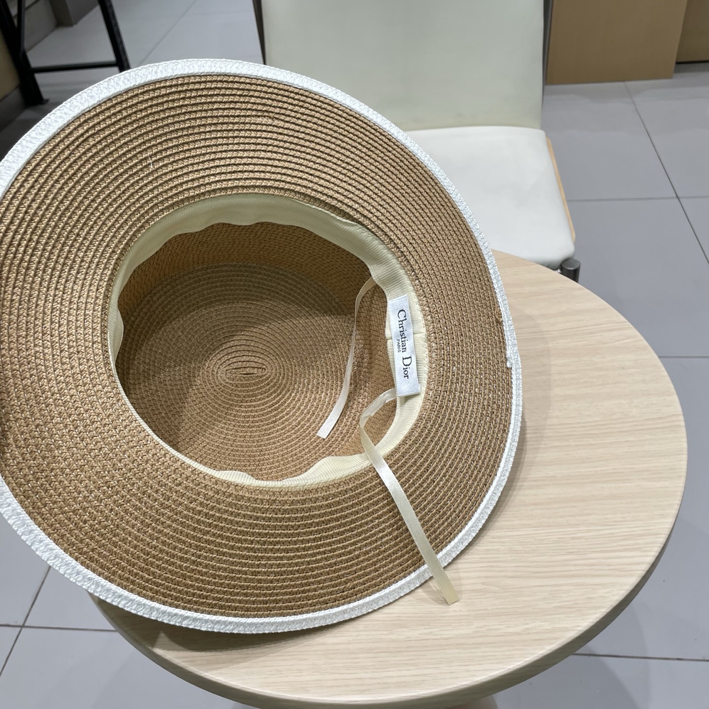 Dior迪奥新款平顶草帽，头围57cm 黑 白卡