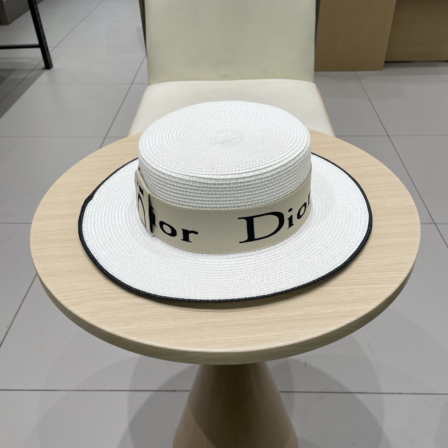 Dior迪奥新款平顶草帽，头围57cm 黑 白卡