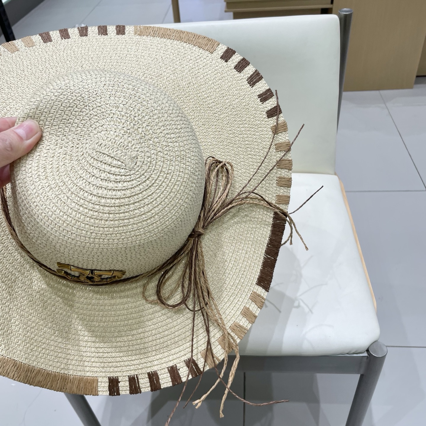  Chanel香奈儿大帽檐遮阳草帽春夏海边度假女士太阳帽时尚遮脸蝴蝶结防晒帽批发