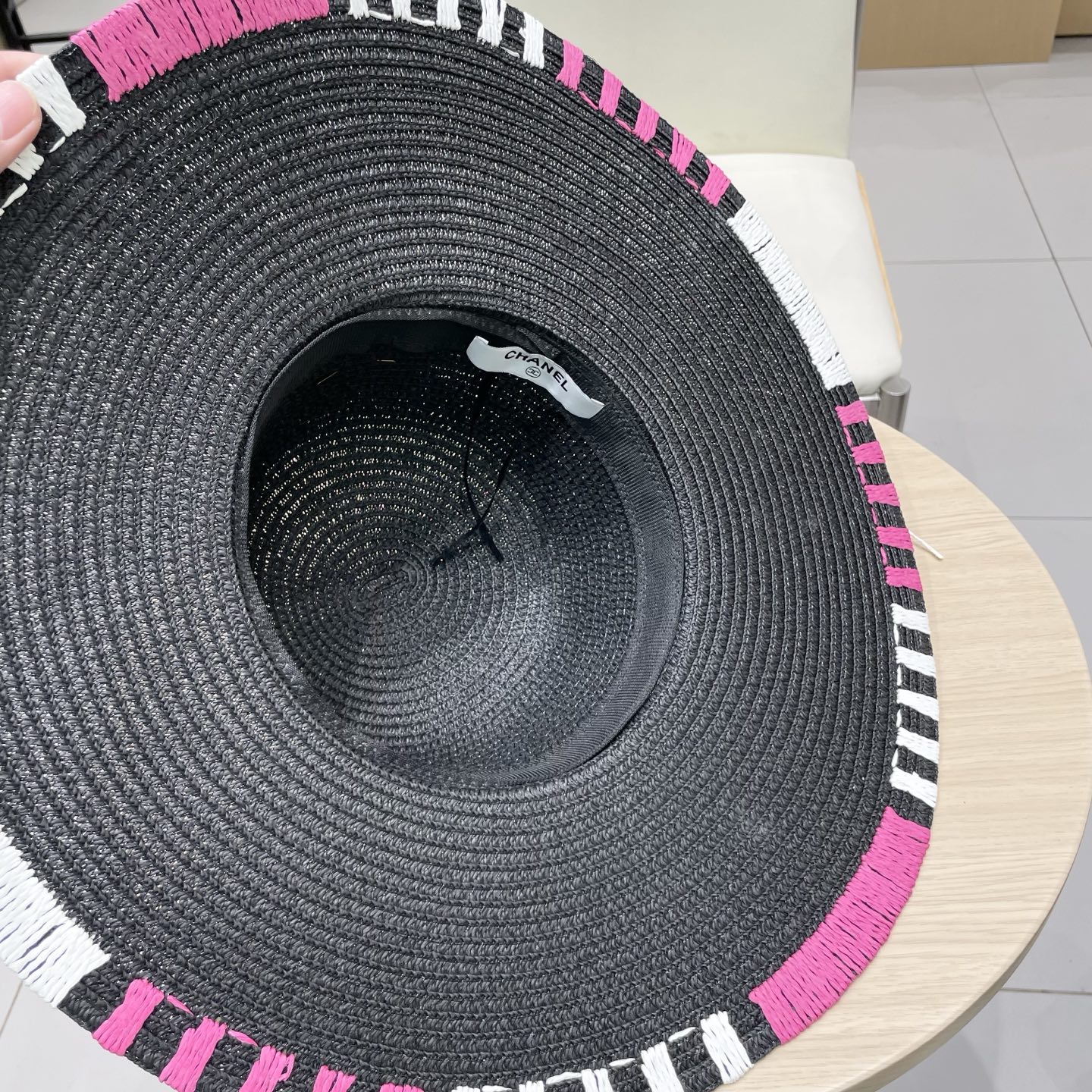  Chanel香奈儿大帽檐遮阳草帽春夏海边度假女士太阳帽时尚遮脸蝴蝶结防晒帽批发