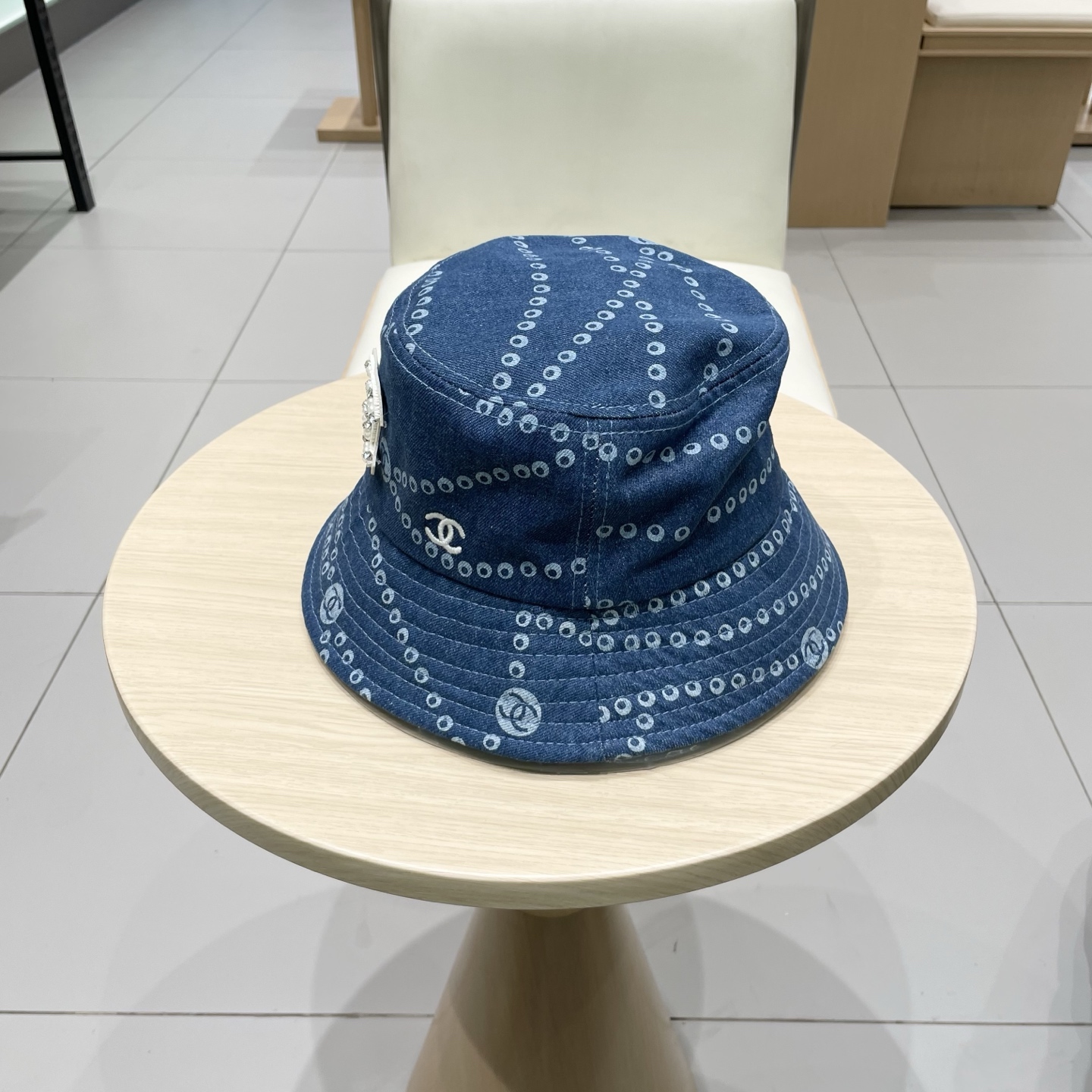  Chanel香奈儿蓝色珍珠牛仔渔夫帽