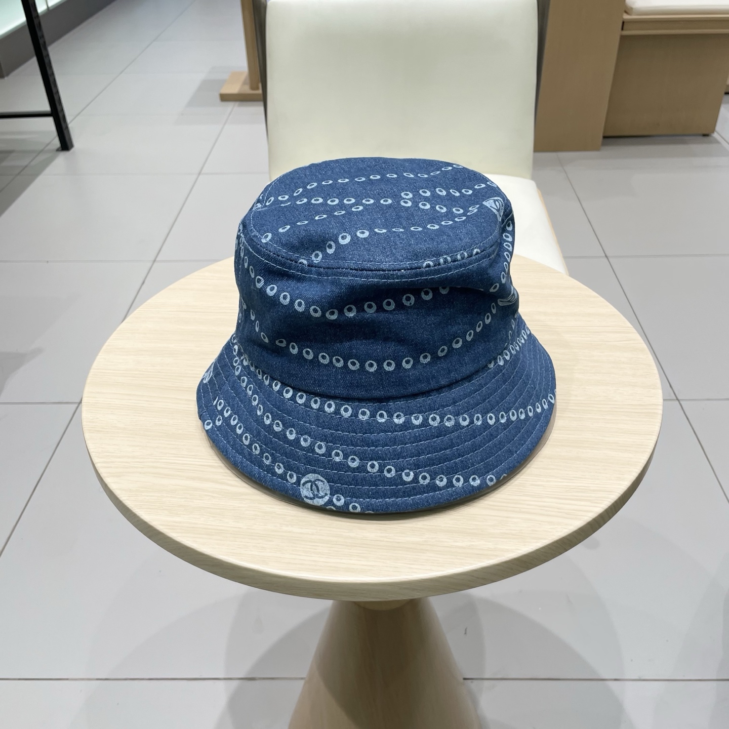  Chanel香奈儿蓝色珍珠牛仔渔夫帽