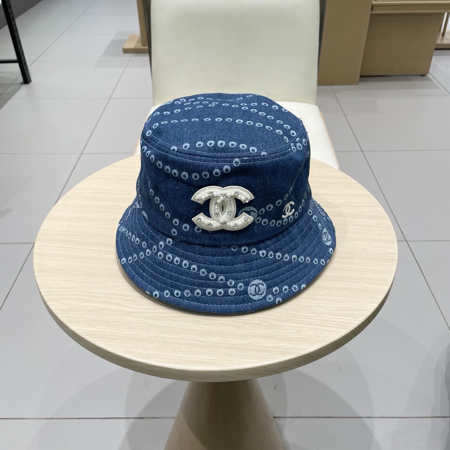  Chanel香奈儿蓝色珍珠牛仔渔夫帽