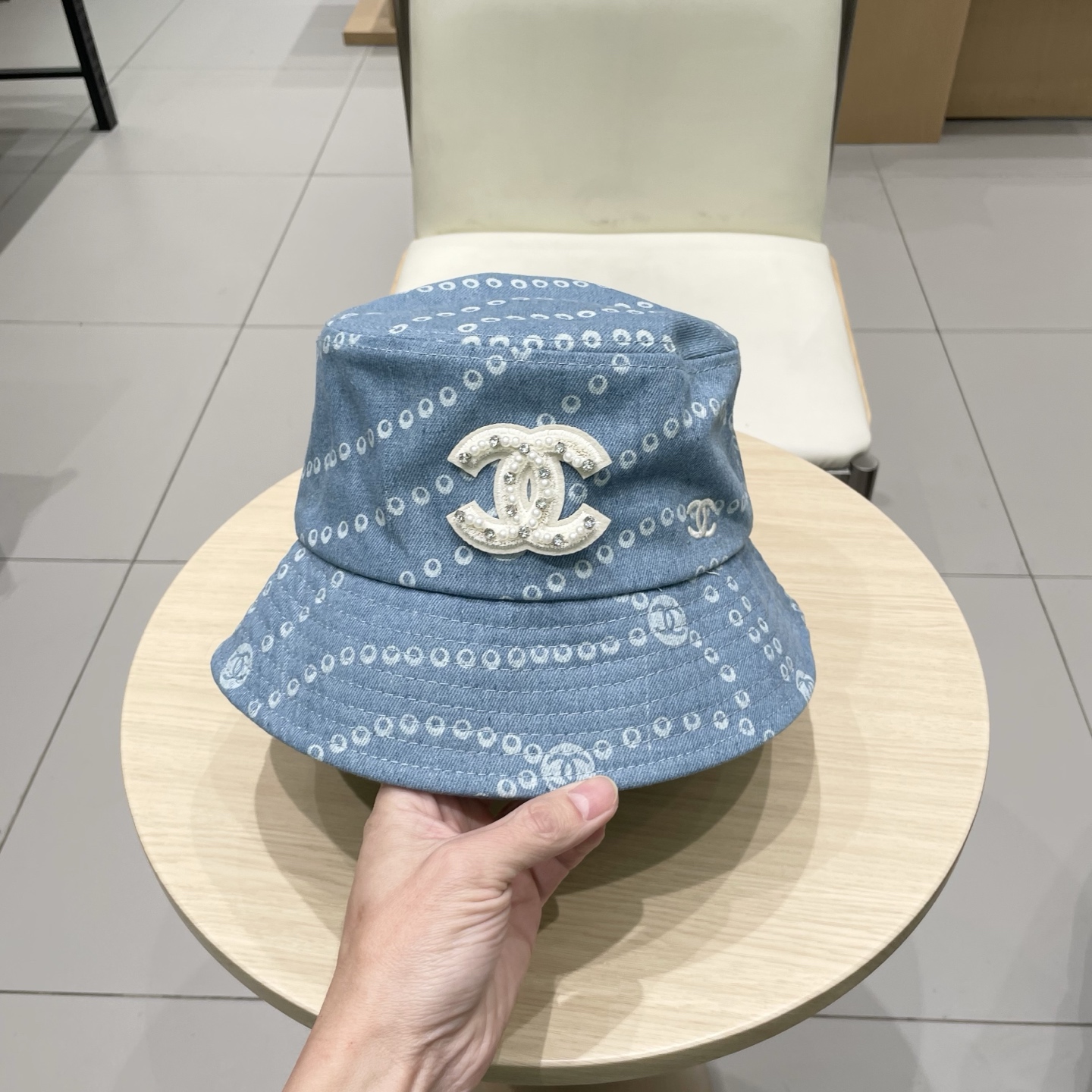  Chanel香奈儿蓝色珍珠牛仔渔夫帽