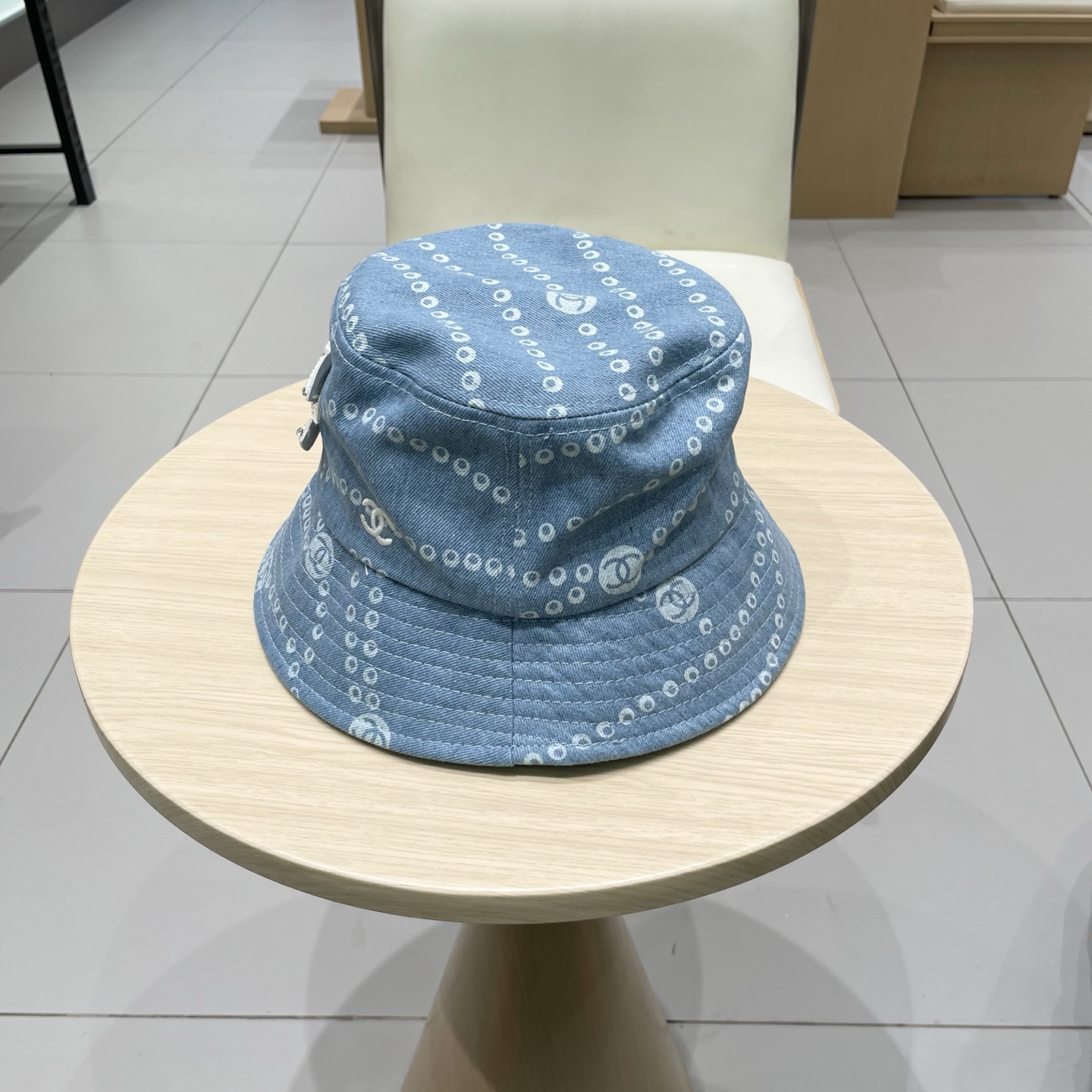  Chanel香奈儿蓝色珍珠牛仔渔夫帽