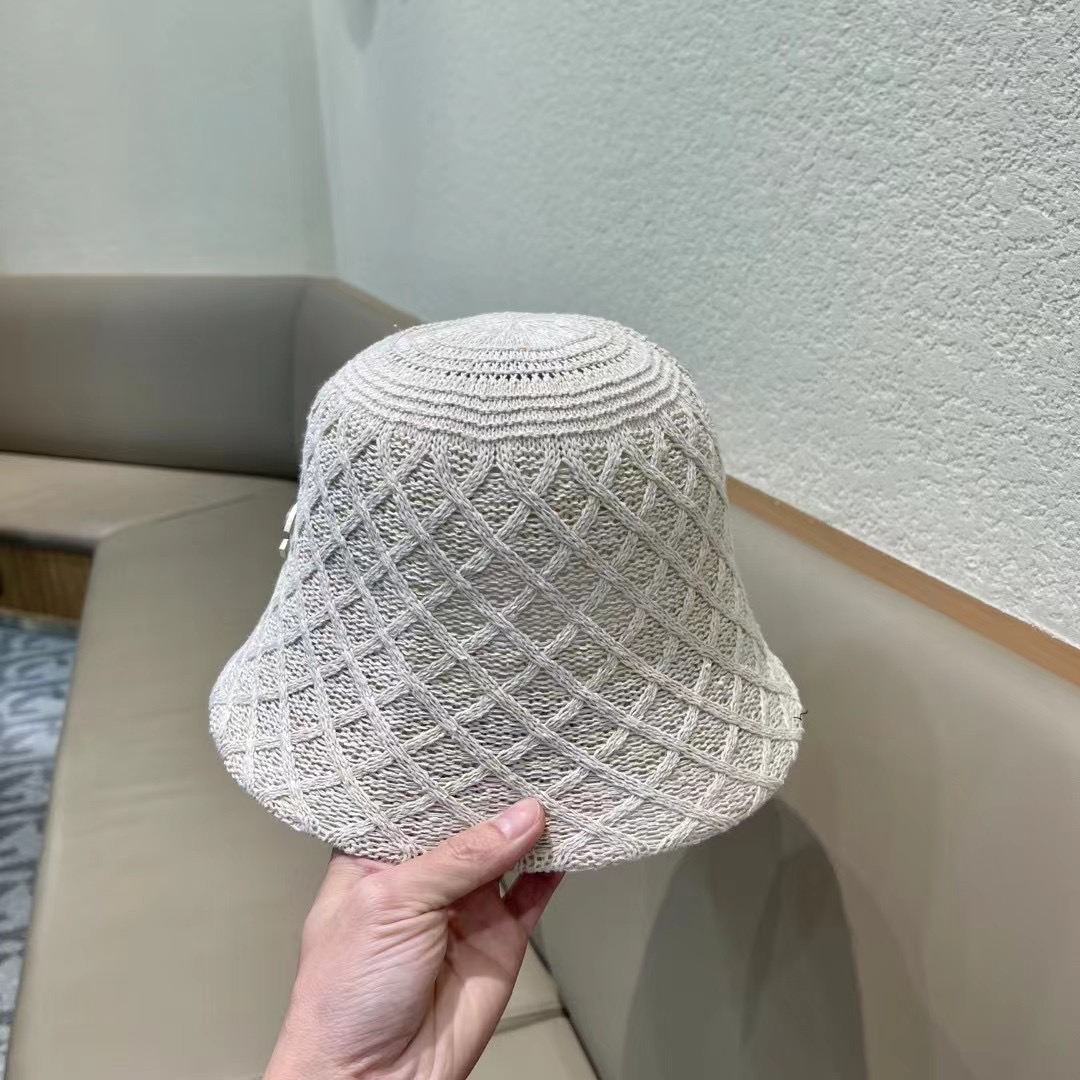  香奈儿Chanel夏季透气防晒针织渔夫帽子女格纹显脸小休闲百搭出游遮阳纯色盆帽
