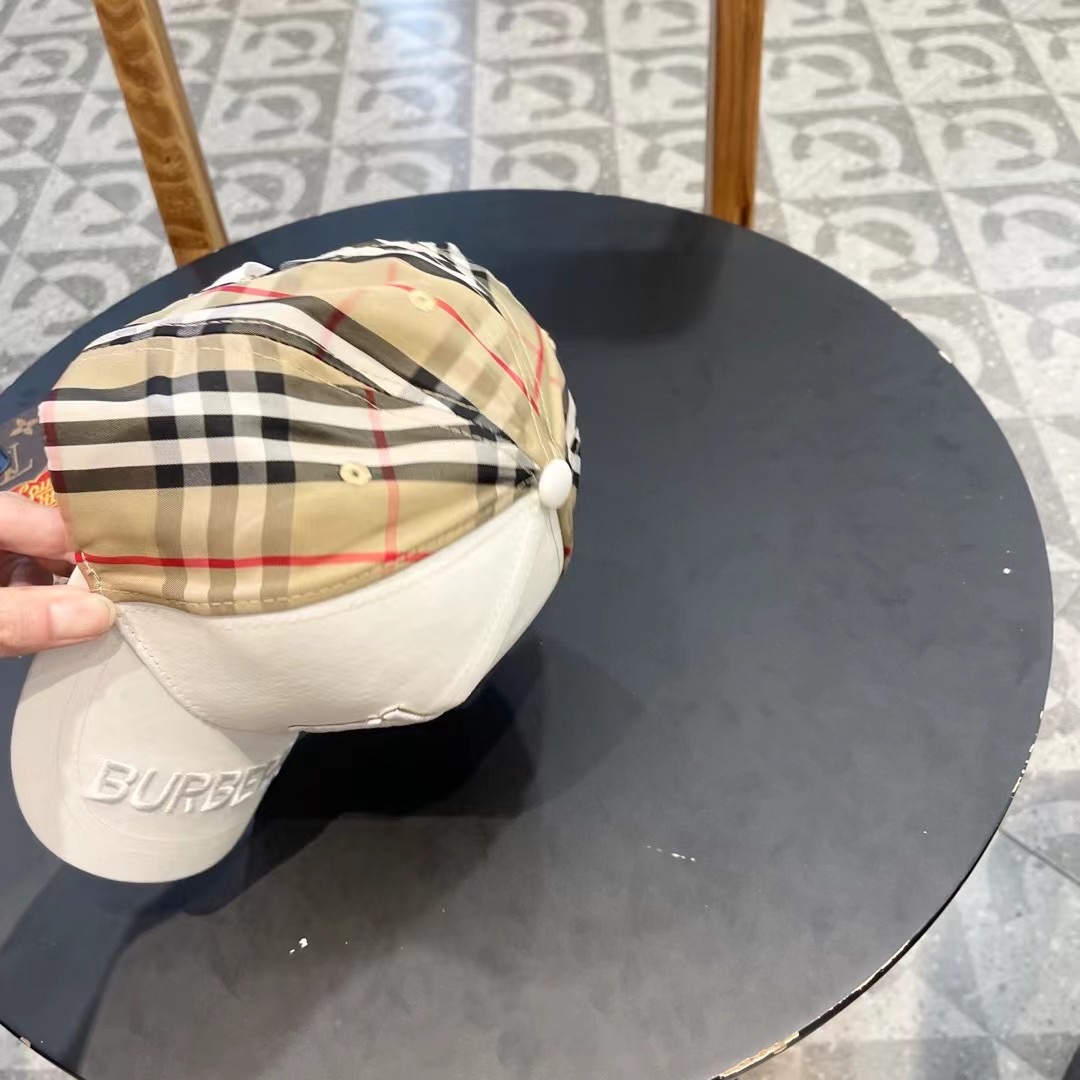  巴宝莉 棒球帽，大牌同步，超好搭配，出货！