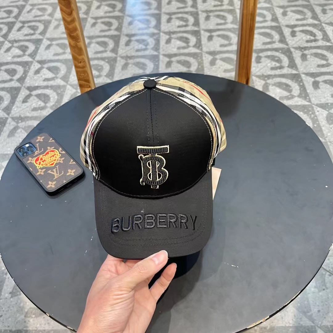  巴宝莉 棒球帽，大牌同步，超好搭配，出货！