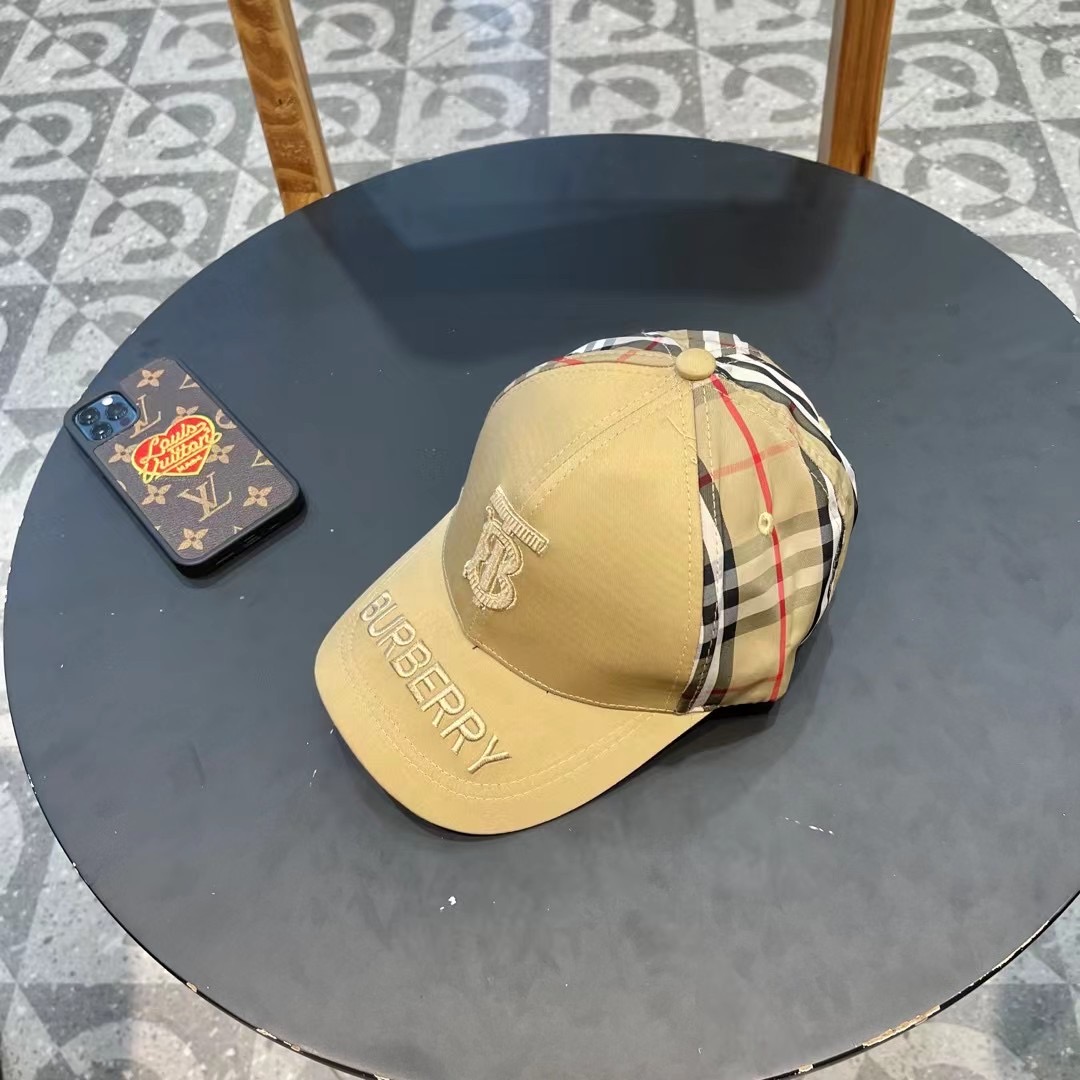  巴宝莉 棒球帽，大牌同步，超好搭配，出货！