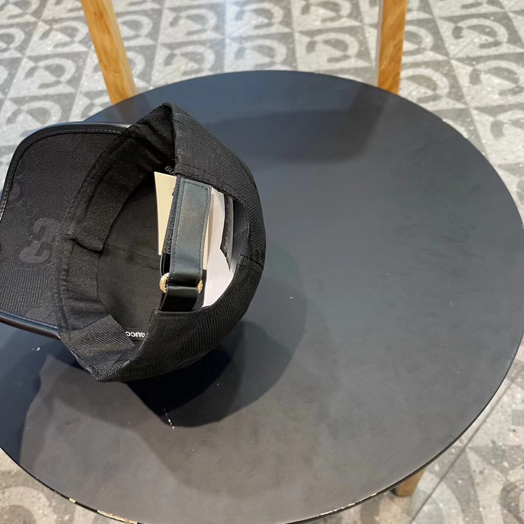 古奇棒球帽♥️GUCCI🧢官网新品，棒球帽，原单品质火爆来袭 。🎩 工艺非常精美 高档大气上档次！低调奢