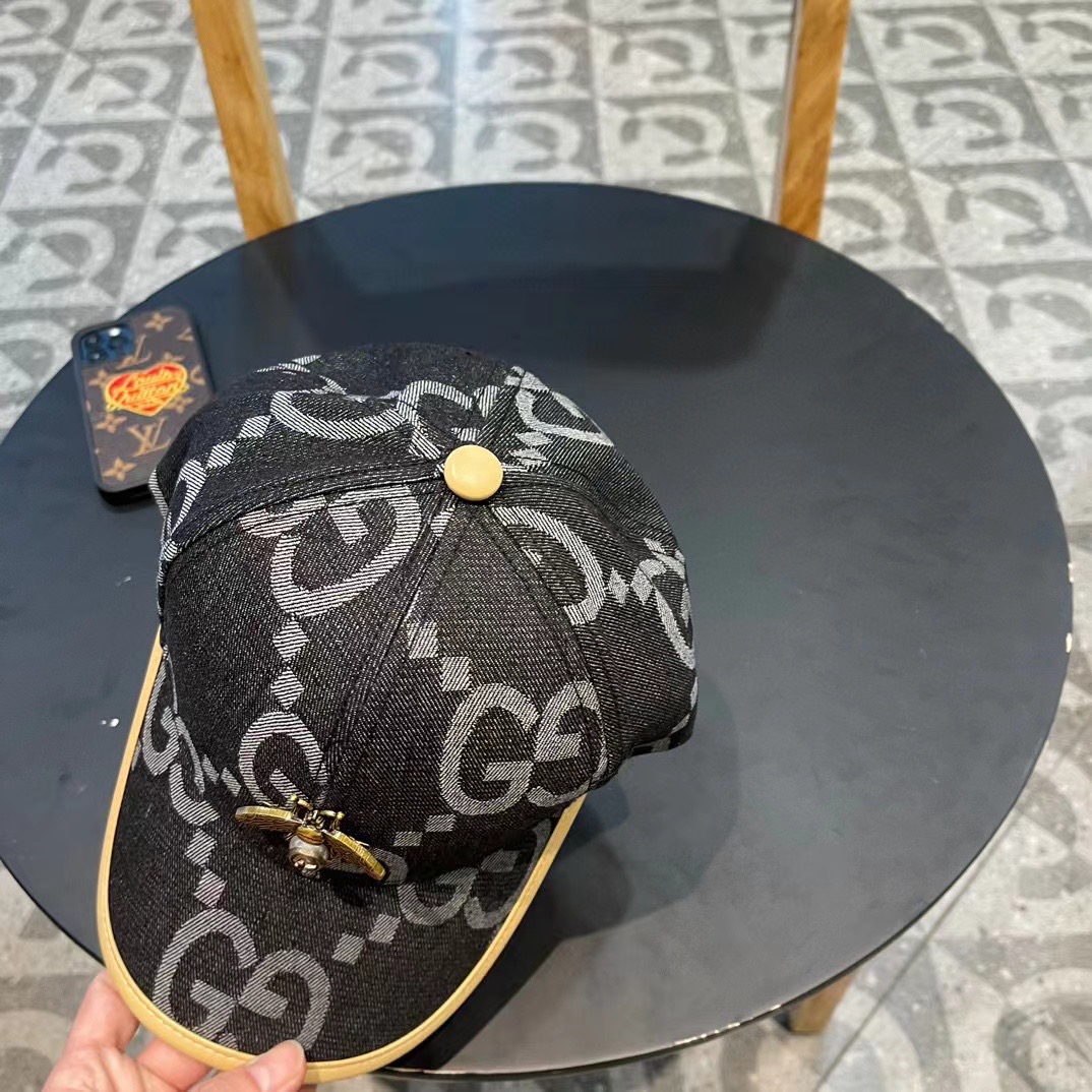 古奇棒球帽♥️GUCCI🧢官网新品，棒球帽，原单品质火爆来袭 。🎩 工艺非常精美 高档大气上档次！低调奢