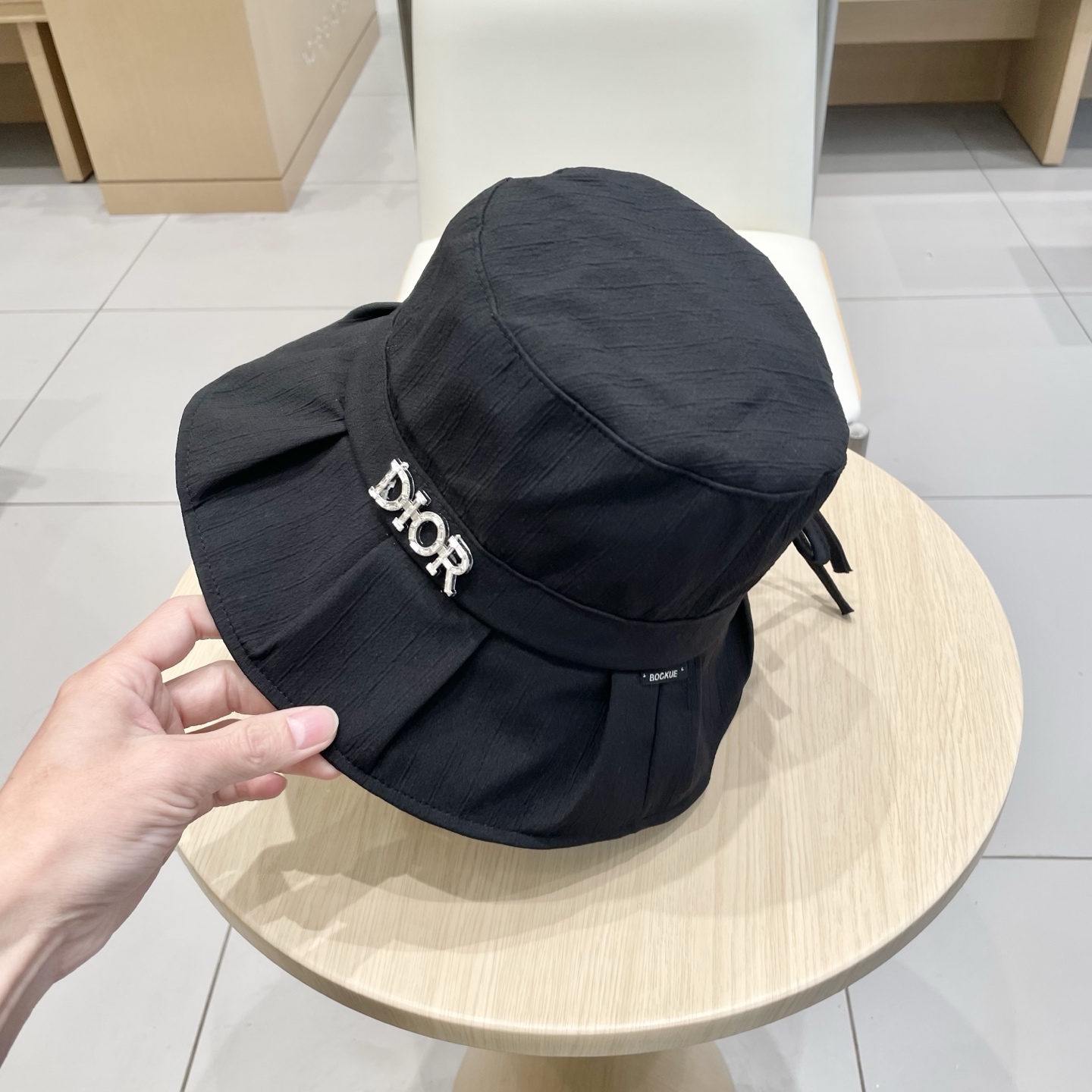  迪奥Dior2025新款简约显脸小渔夫帽子女夏季防紫外线遮阳帽出游帽潮