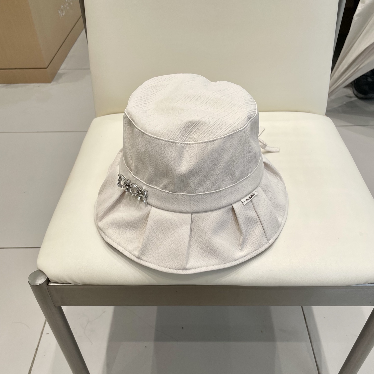  迪奥Dior2025新款简约显脸小渔夫帽子女夏季防紫外线遮阳帽出游帽潮