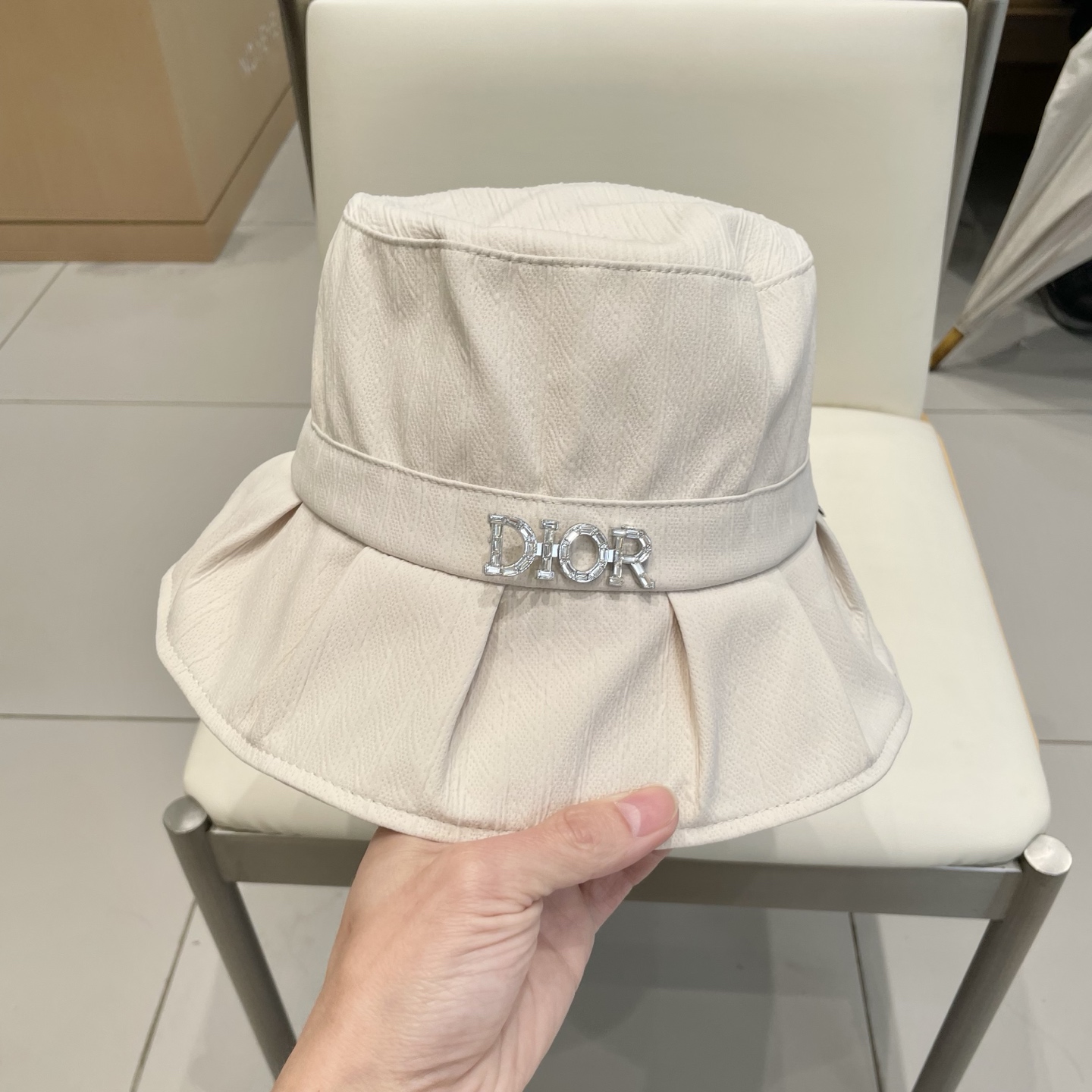  迪奥Dior2025新款简约显脸小渔夫帽子女夏季防紫外线遮阳帽出游帽潮