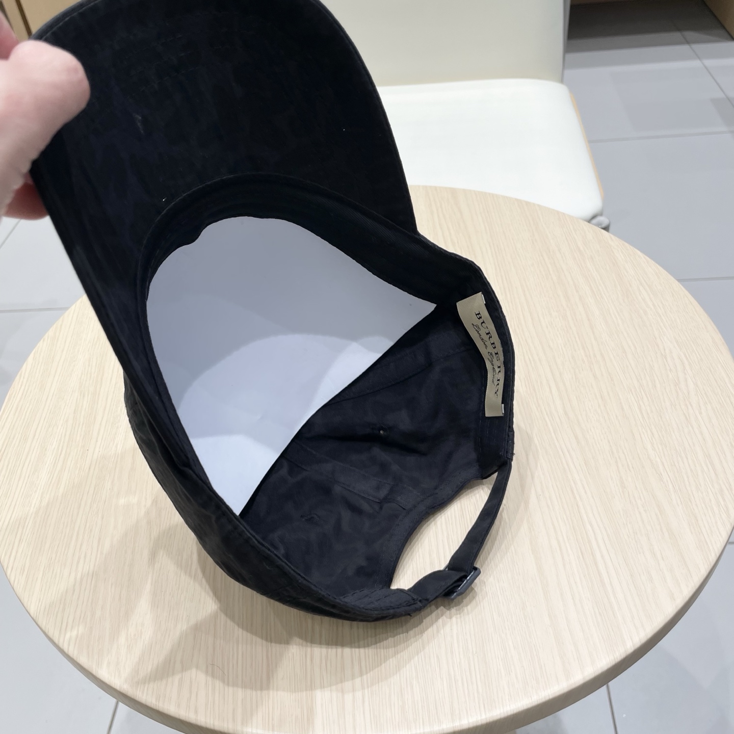  巴宝莉Burberry球帽女街头潮流百搭个性遮阳出游休闲显脸小鸭舌帽帽子