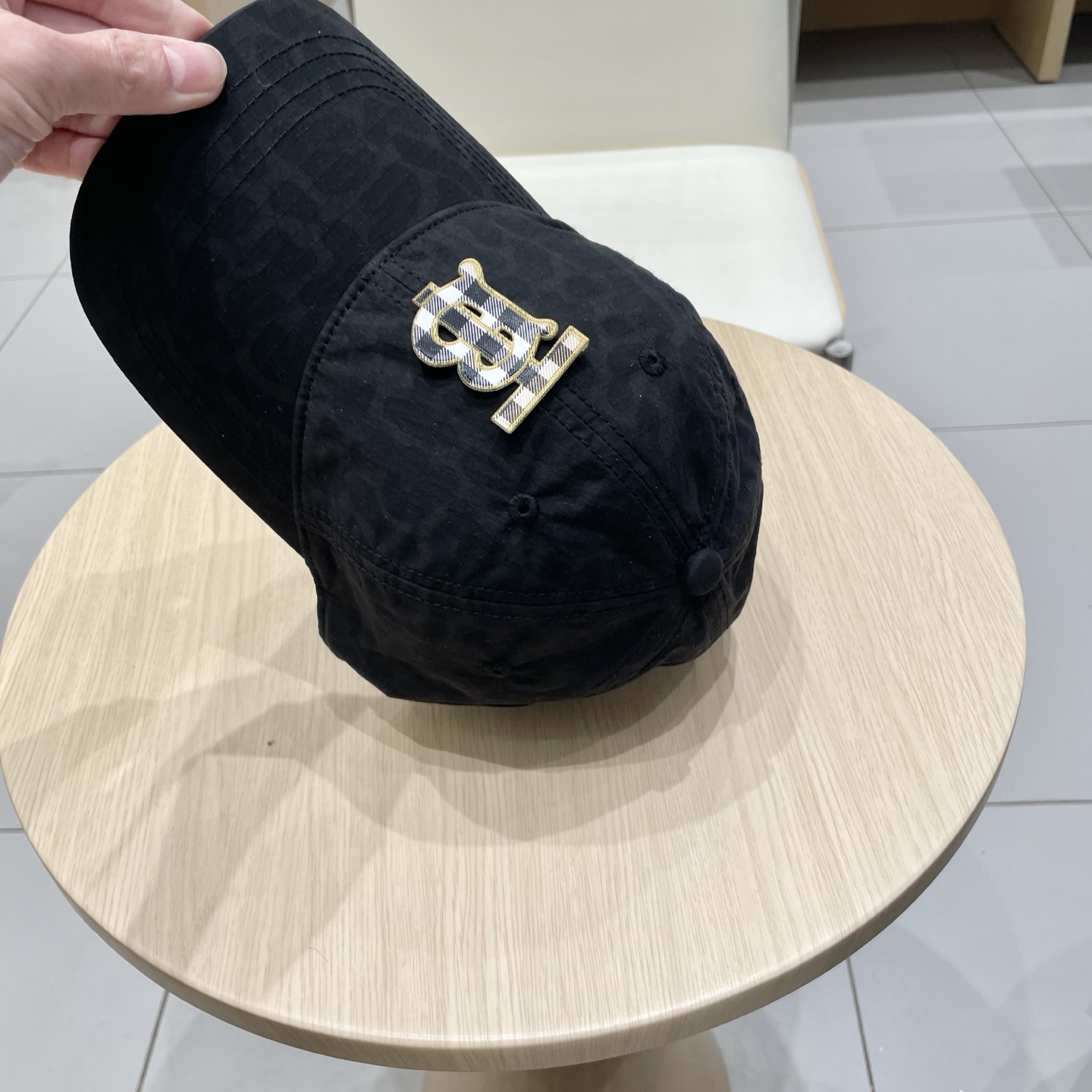  巴宝莉Burberry球帽女街头潮流百搭个性遮阳出游休闲显脸小鸭舌帽帽子