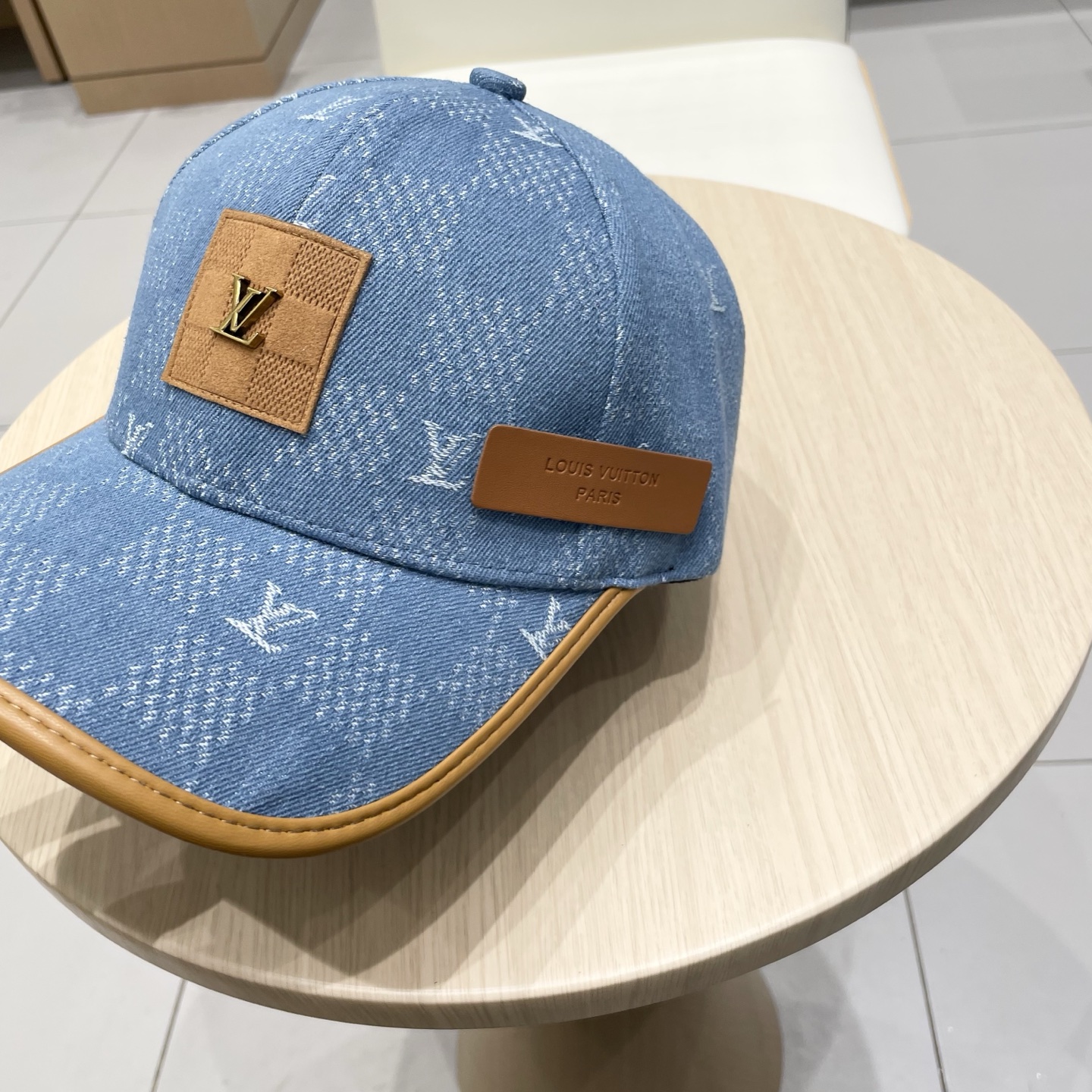  路易威登lv棒球帽 LouisVuitton😍新款重工打造♥️高端大气，百搭款🤗男女通用！
