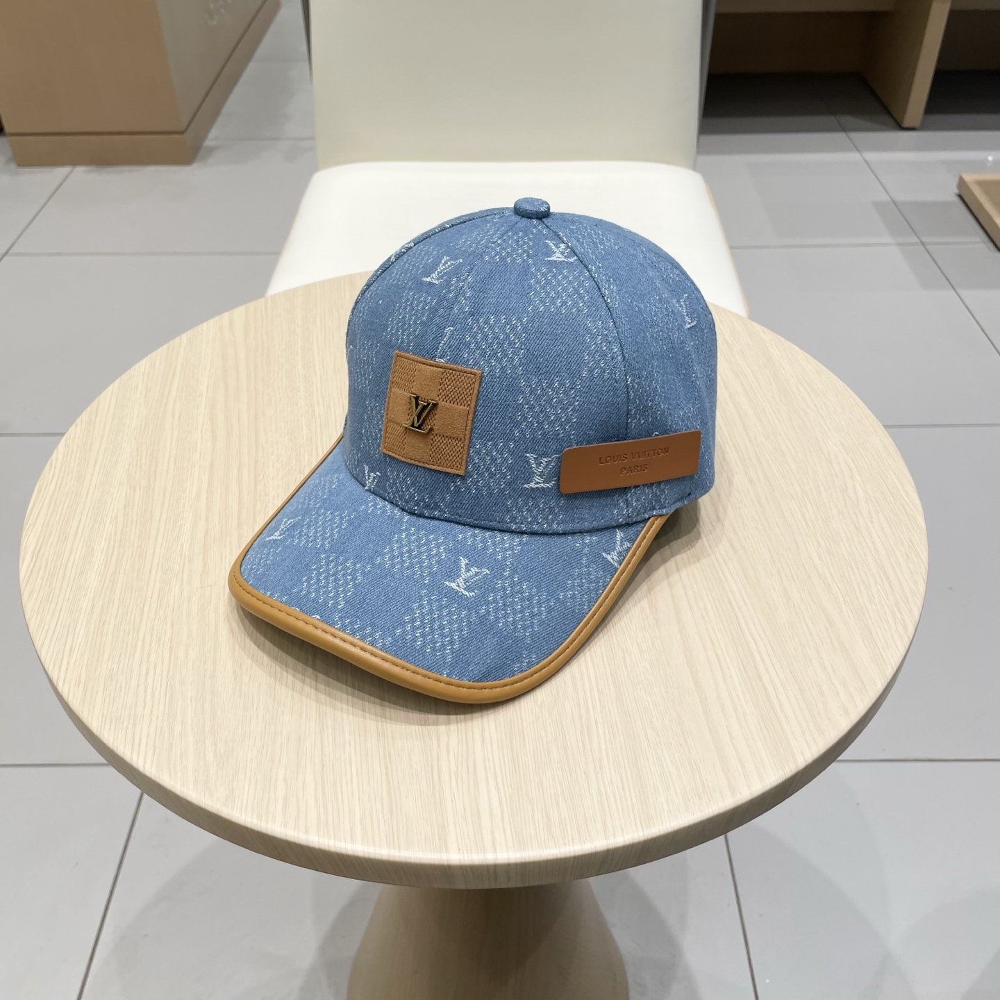  路易威登lv棒球帽 LouisVuitton😍新款重工打造♥️高端大气，百搭款🤗男女通用！