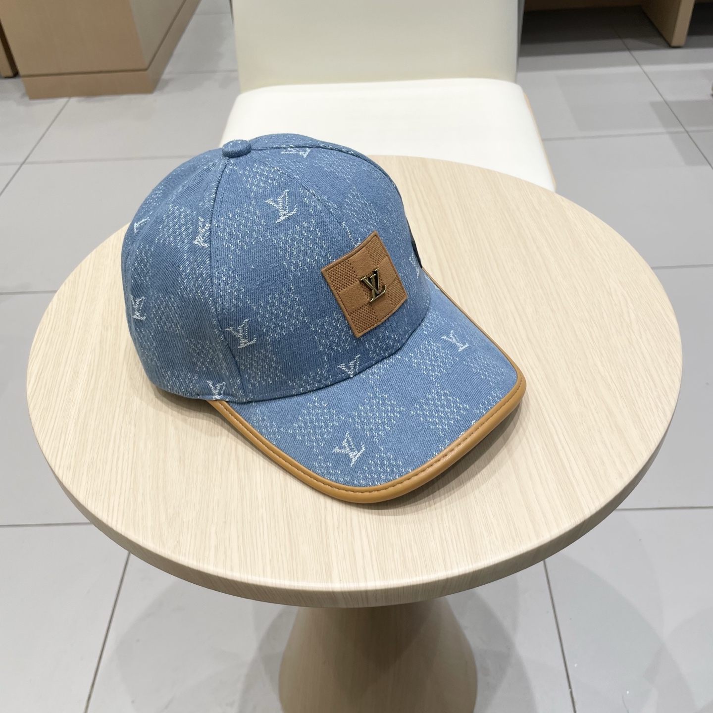  路易威登lv棒球帽 LouisVuitton😍新款重工打造♥️高端大气，百搭款🤗男女通用！