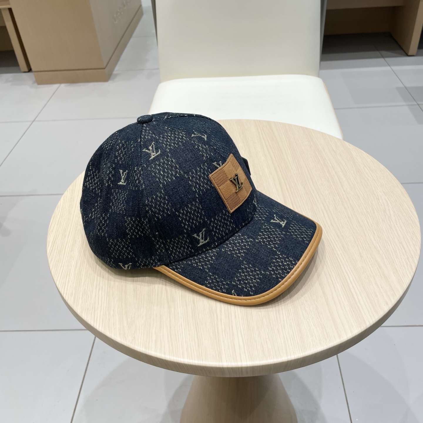  路易威登lv棒球帽 LouisVuitton😍新款重工打造♥️高端大气，百搭款🤗男女通用！