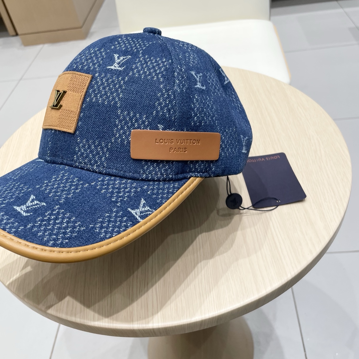  路易威登lv棒球帽 LouisVuitton😍新款重工打造♥️高端大气，百搭款🤗男女通用！