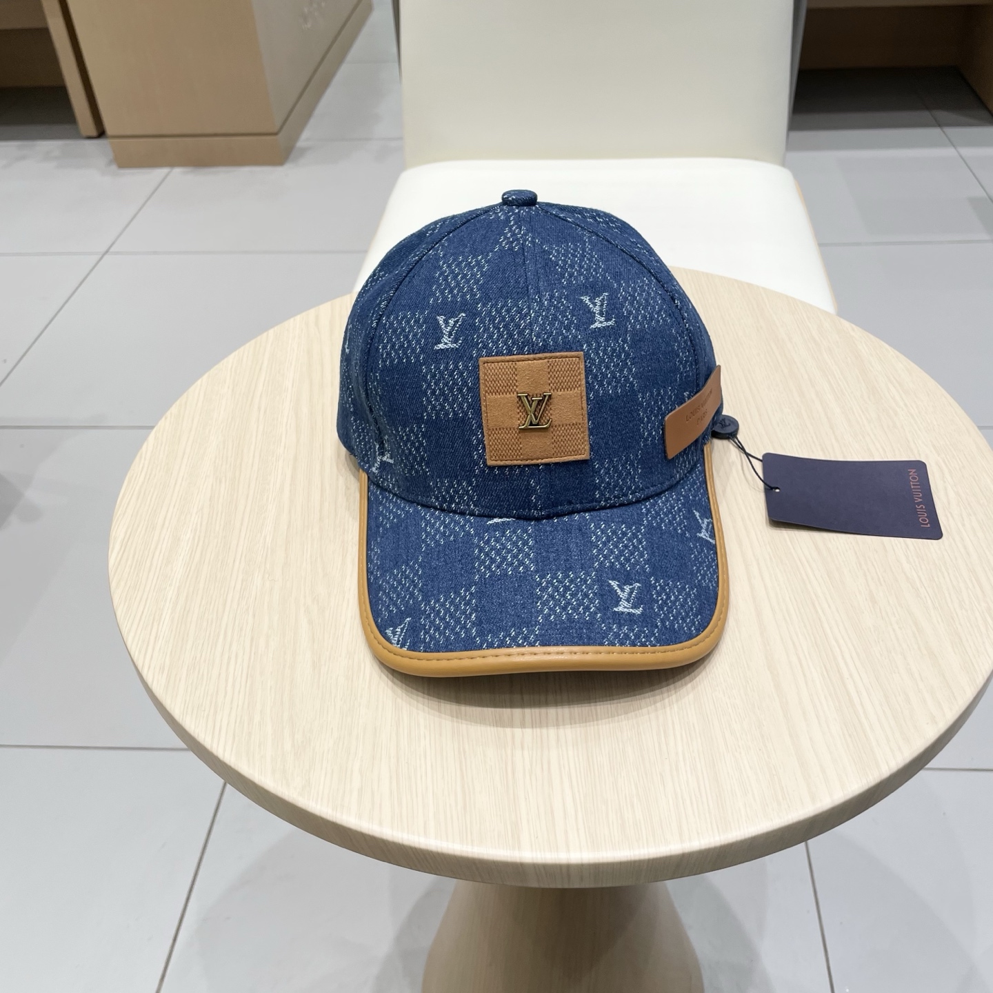 路易威登lv棒球帽 LouisVuitton😍新款重工打造♥️高端大气，百搭款🤗男女通用！