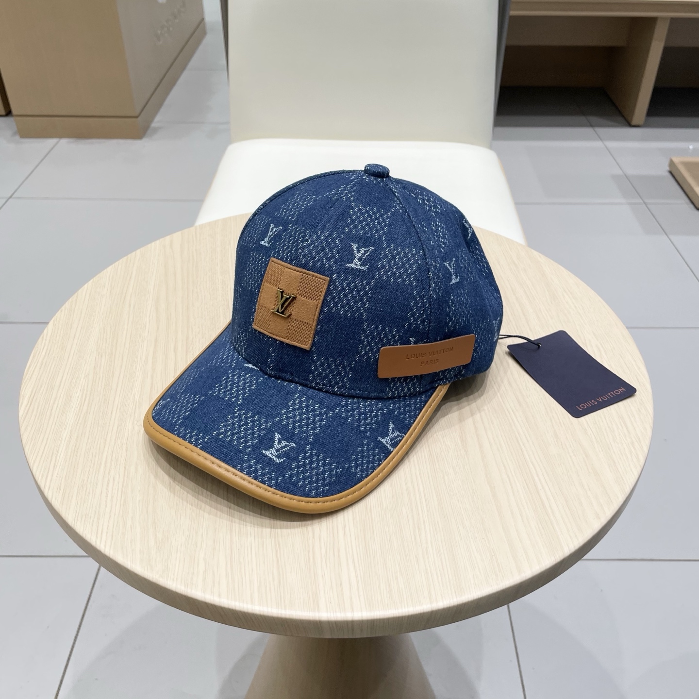 路易威登lv棒球帽 LouisVuitton😍新款重工打造♥️高端大气，百搭款🤗男女通用！