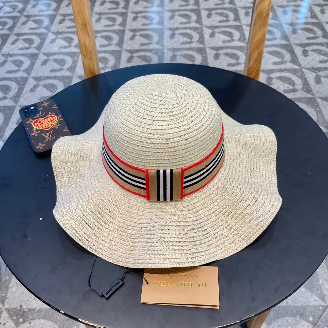   burberry巴宝莉】2024新款小香度假风大沿盆帽草帽，旅行必备，超好搭配，赶紧入手！
