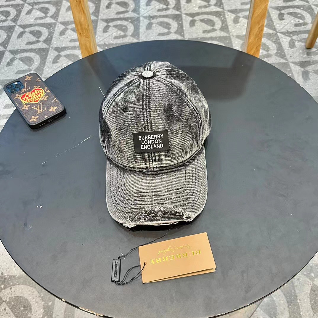   🧢Burberry（巴宝莉）2024新款原单牛仔棒球帽  专柜热卖款纯棉内里，完美版型，原厂品质，独