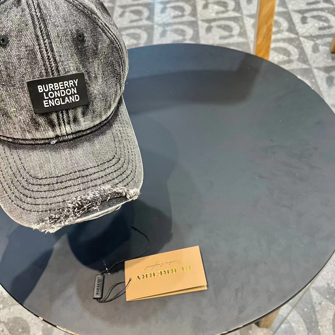   🧢Burberry（巴宝莉）2024新款原单牛仔棒球帽  专柜热卖款纯棉内里，完美版型，原厂品质，独