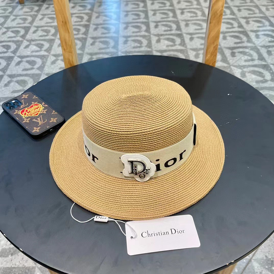  【DIOR迪奥】
2024新款大牌编织盆帽草帽  夏天海边首选～
新款材质编织而成～质感满分💯