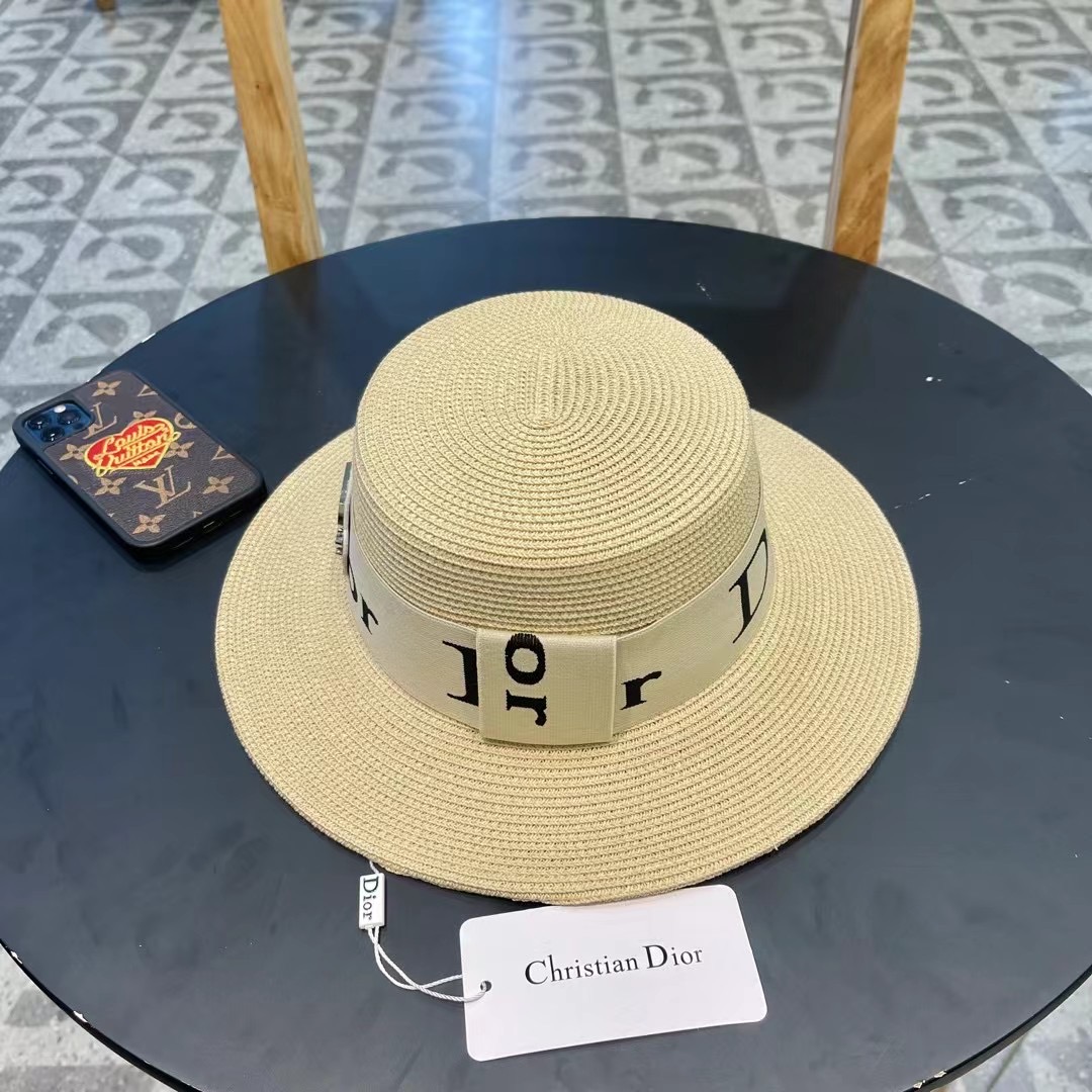  【DIOR迪奥】
2024新款大牌编织盆帽草帽  夏天海边首选～
新款材质编织而成～质感满分💯