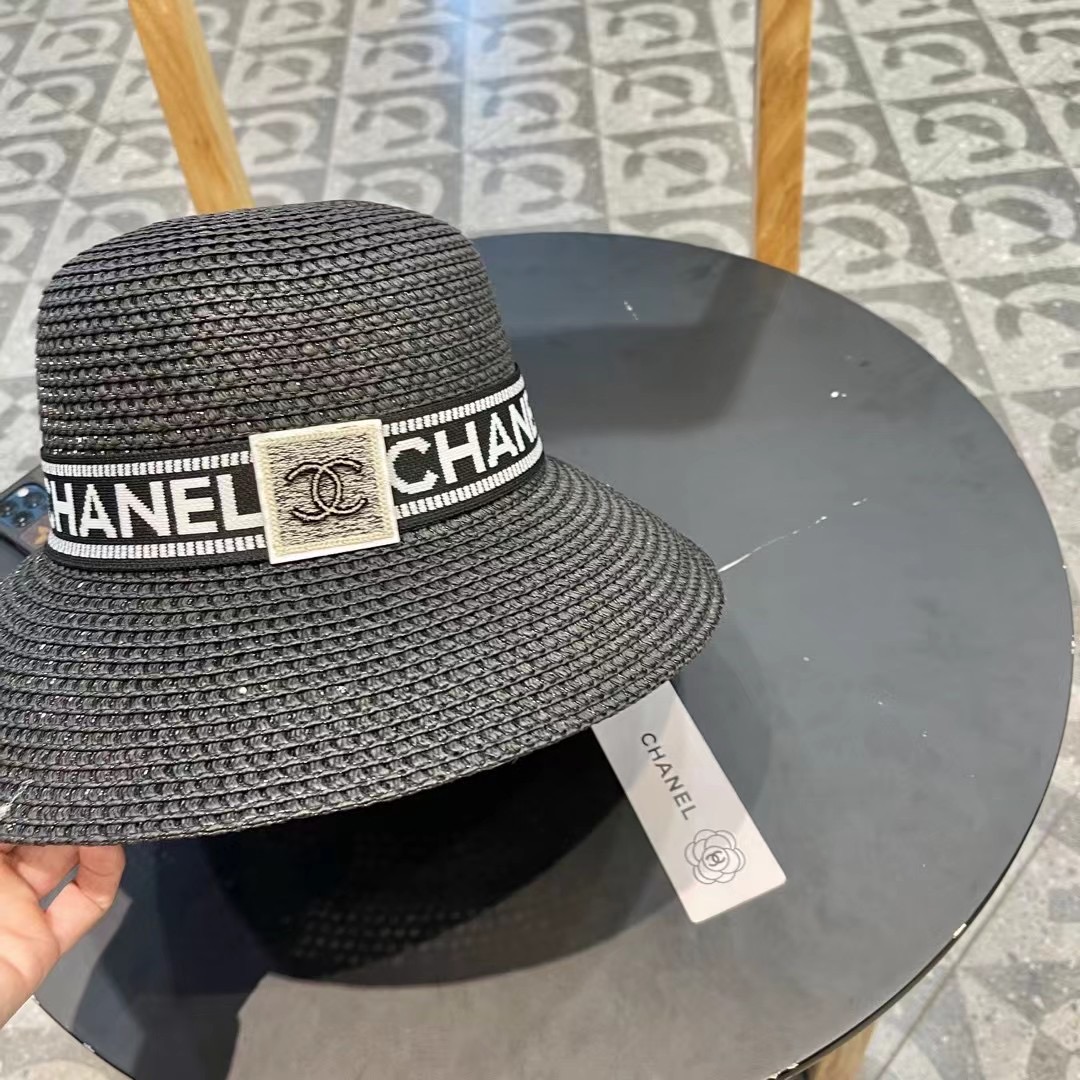  Chanel香奈儿2024新款草帽，高密度制作，一顶超级有品位的草帽了~出街首选！帽型超美腻颜色妥妥，