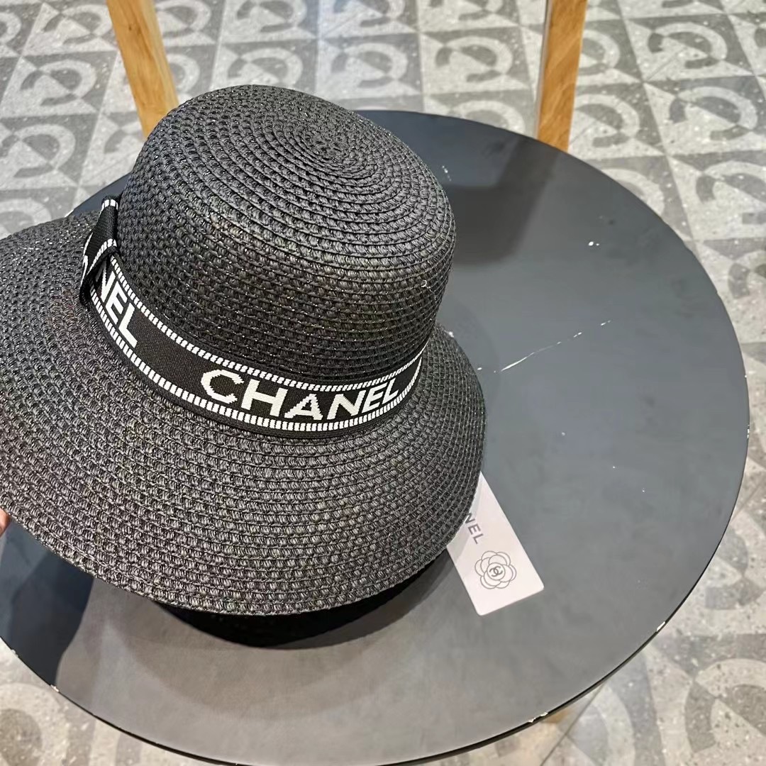  Chanel香奈儿2024新款草帽，高密度制作，一顶超级有品位的草帽了~出街首选！帽型超美腻颜色妥妥，