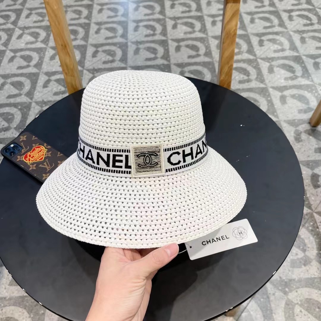  Chanel香奈儿2024新款草帽，高密度制作，一顶超级有品位的草帽了~出街首选！帽型超美腻颜色妥妥，