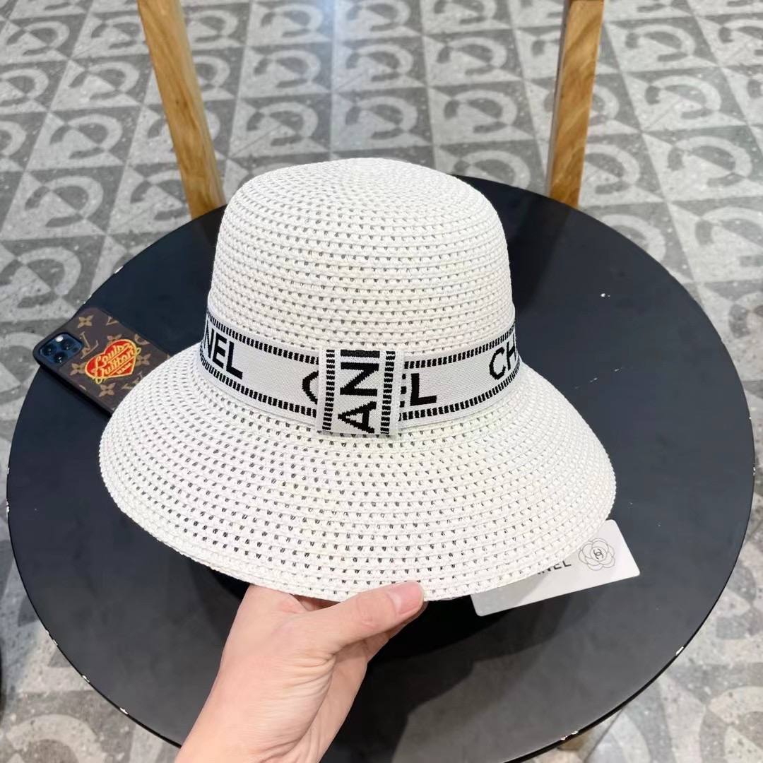  Chanel香奈儿2024新款草帽，高密度制作，一顶超级有品位的草帽了~出街首选！帽型超美腻颜色妥妥，