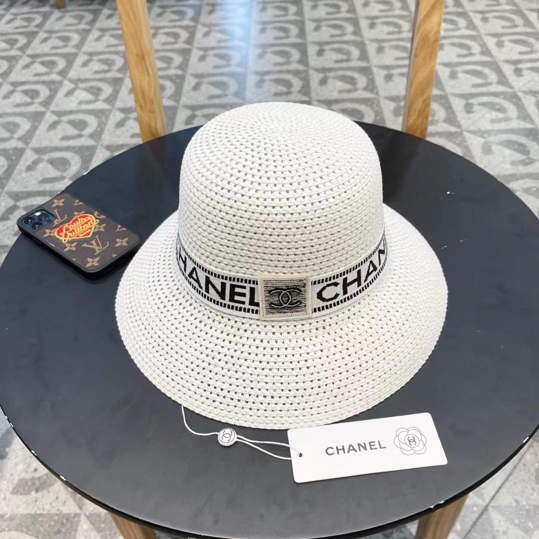  Chanel香奈儿2024新款草帽，高密度制作，一顶超级有品位的草帽了~出街首选！帽型超美腻颜色妥妥，