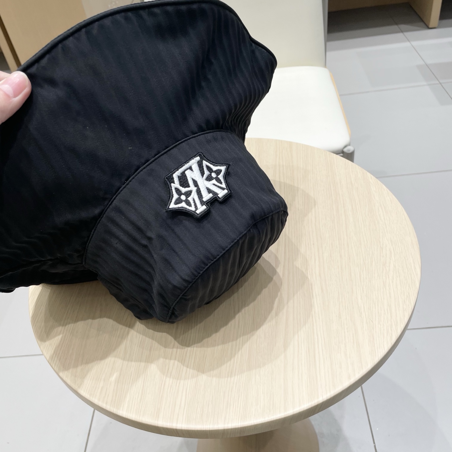 🧢路易威登棒球帽 LouisVuitton😍2025款遮阳防晒盆帽女出游度假渔夫帽春秋季百搭显脸小太阳帽