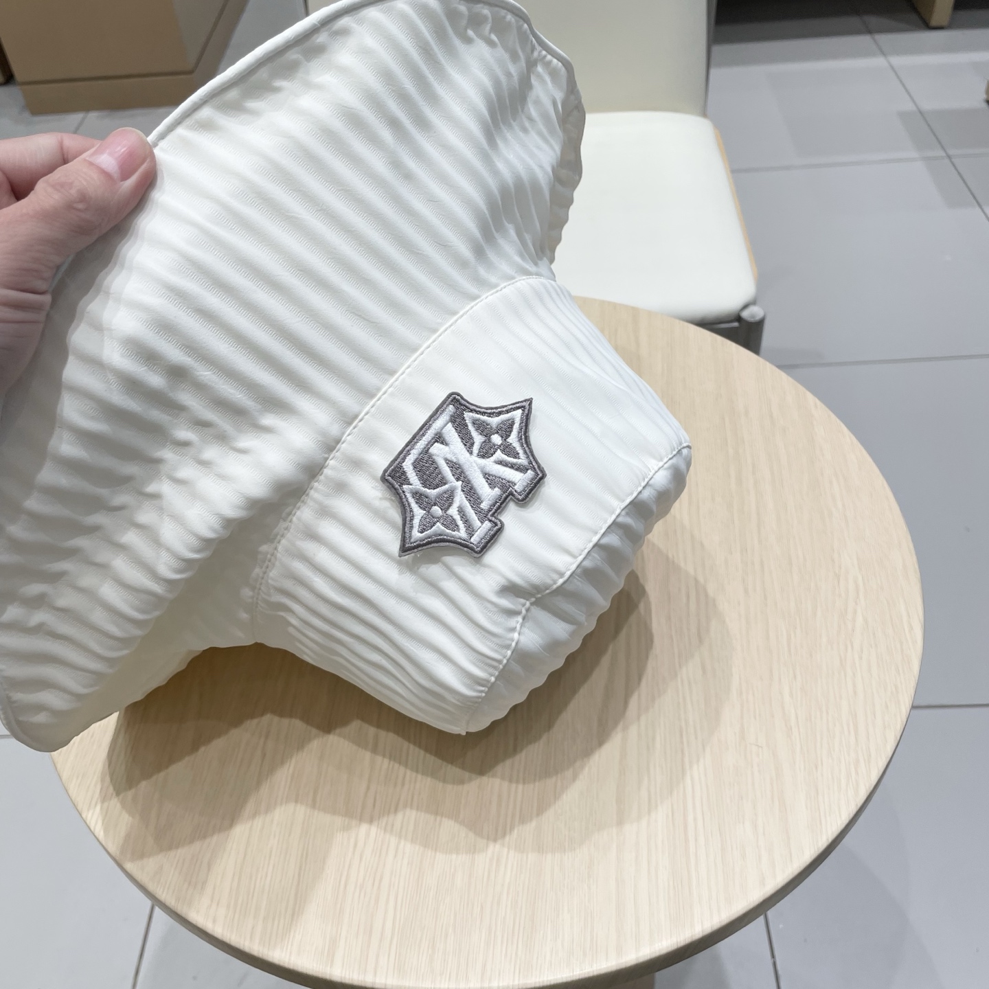 🧢路易威登棒球帽 LouisVuitton😍2025款遮阳防晒盆帽女出游度假渔夫帽春秋季百搭显脸小太阳帽