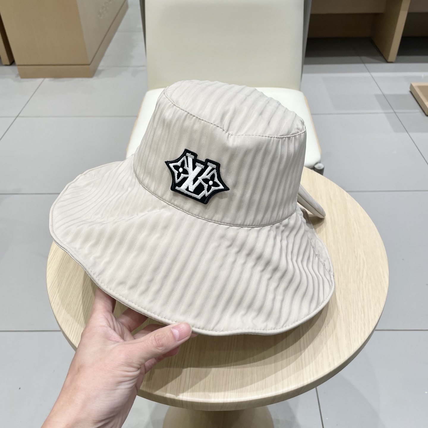 🧢路易威登棒球帽 LouisVuitton😍2025款遮阳防晒盆帽女出游度假渔夫帽春秋季百搭显脸小太阳帽