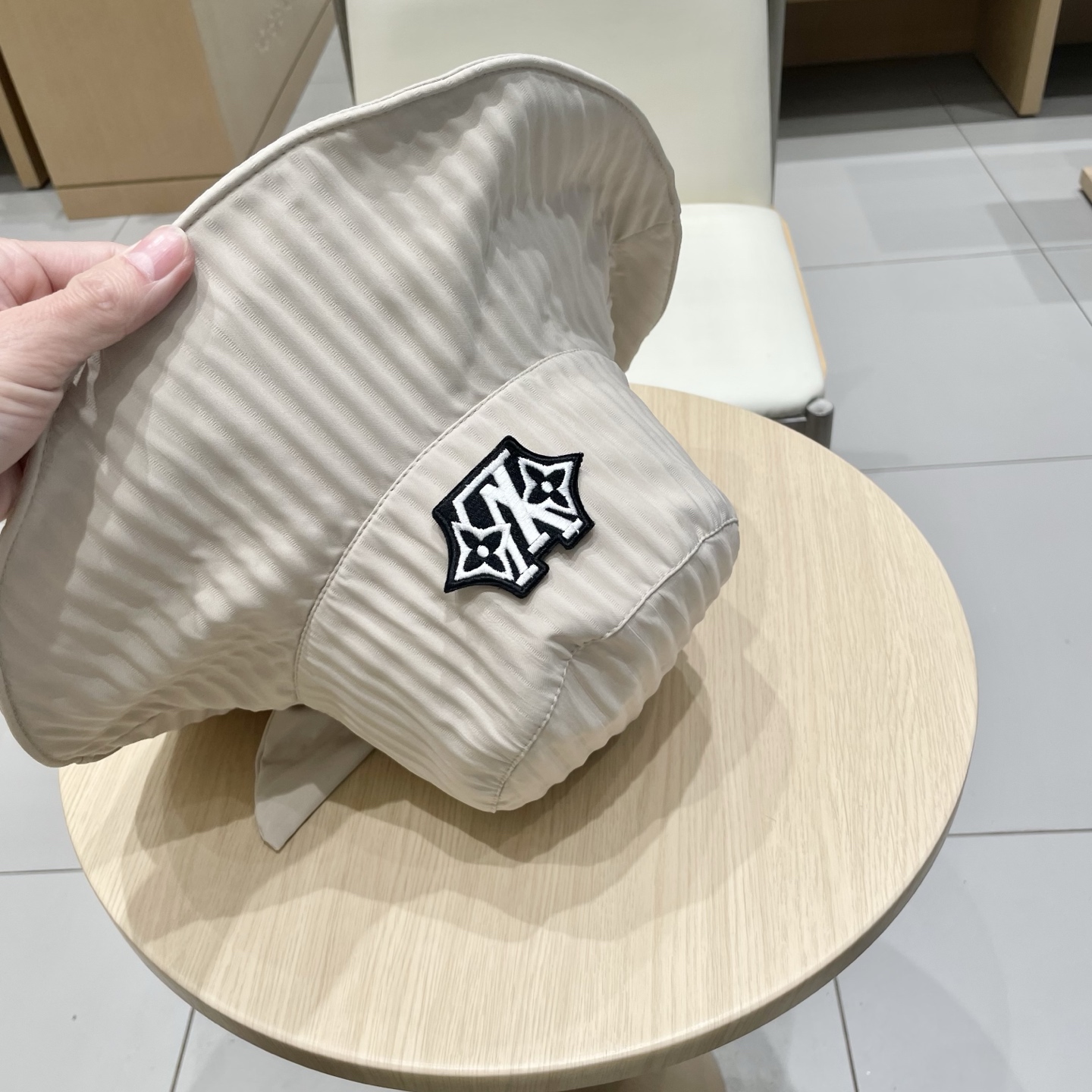 🧢路易威登棒球帽 LouisVuitton😍2025款遮阳防晒盆帽女出游度假渔夫帽春秋季百搭显脸小太阳帽