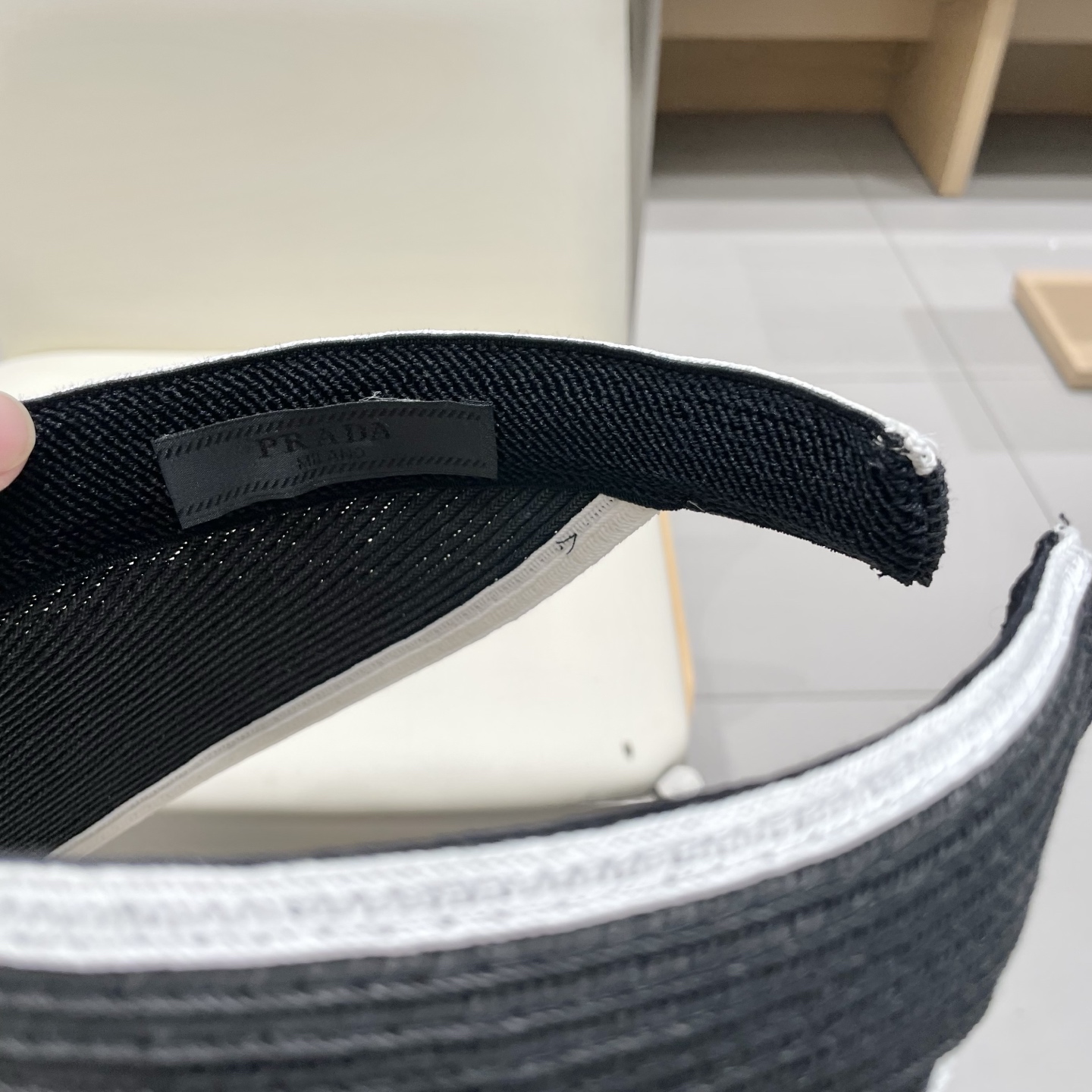  Prada普拉达新款发箍空顶帽，遮阳帽