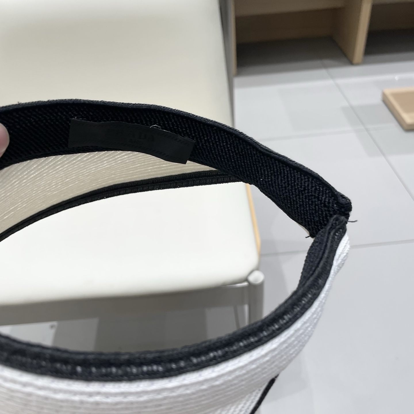  Prada普拉达新款发箍空顶帽，遮阳帽