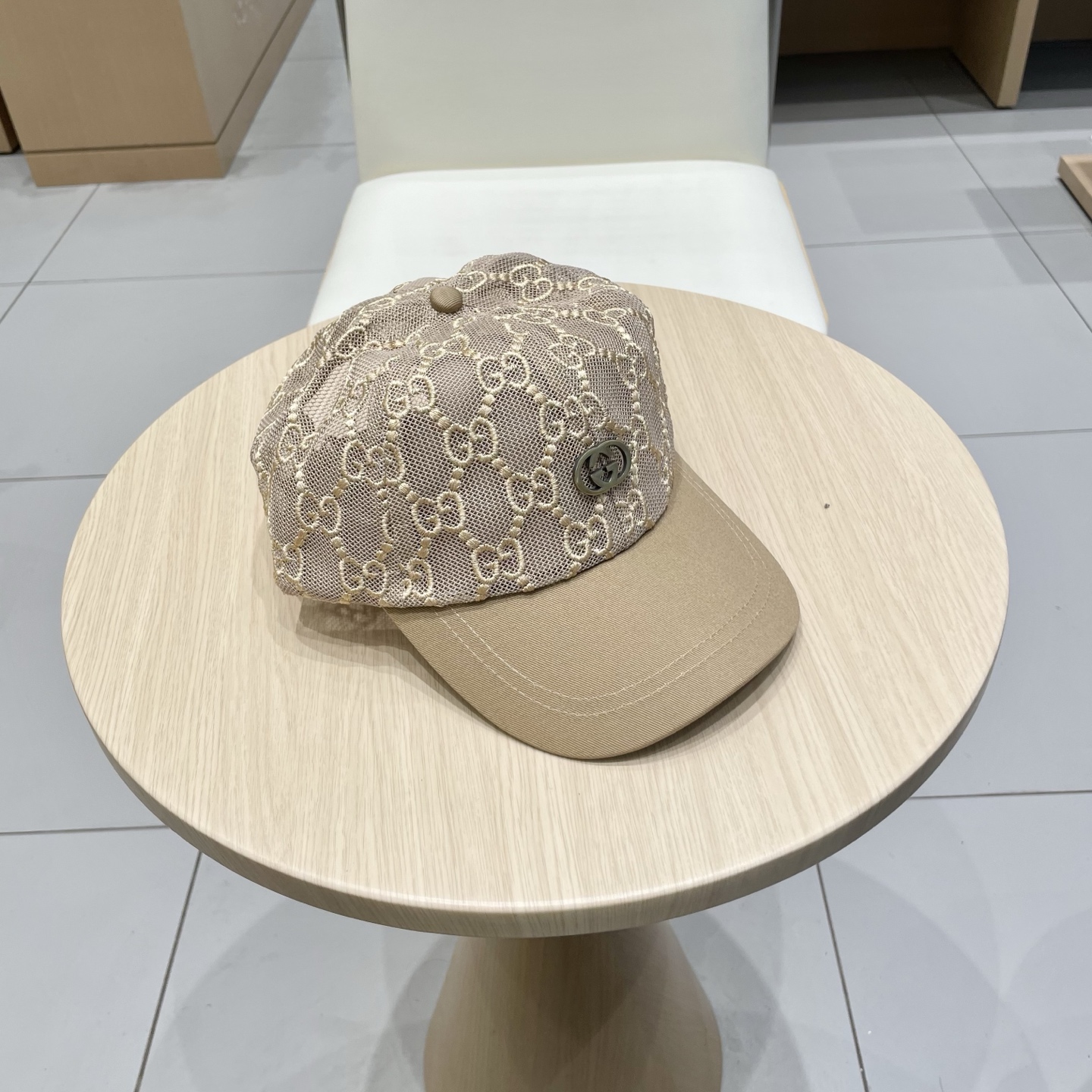  原单品质
GUCCI古奇渔夫帽👒官网新品Gucci棒球帽🧢火爆来袭 工艺非常精美 高档大气上档次！低调